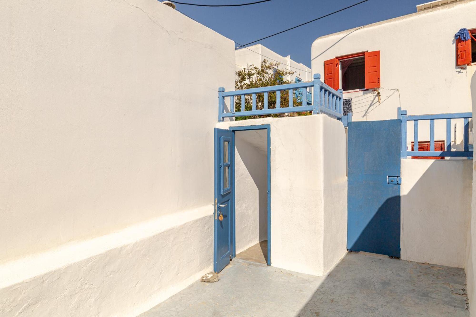 Elenitas Town House With Veranda And Sea View Mykonos Town Ngoại thất bức ảnh